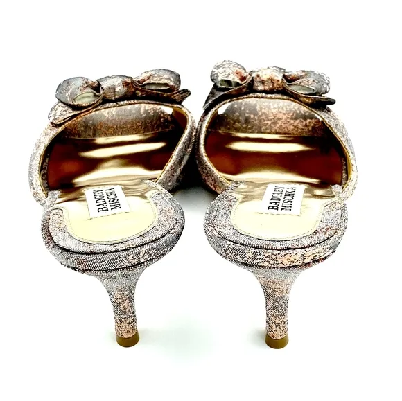 NWOT BADGLEY MISCHKA Metallic peeptoe kitten heels