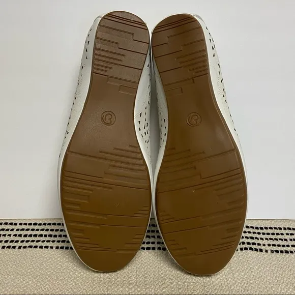 NWOT BARETRAPS / &quot;Mariah&quot; Flats Size 6.5M