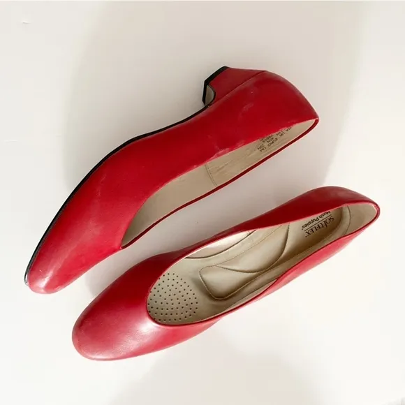 NWOT Hush Puppies Softflex Shoes Red Pumps Kitten Heels Size 13M
