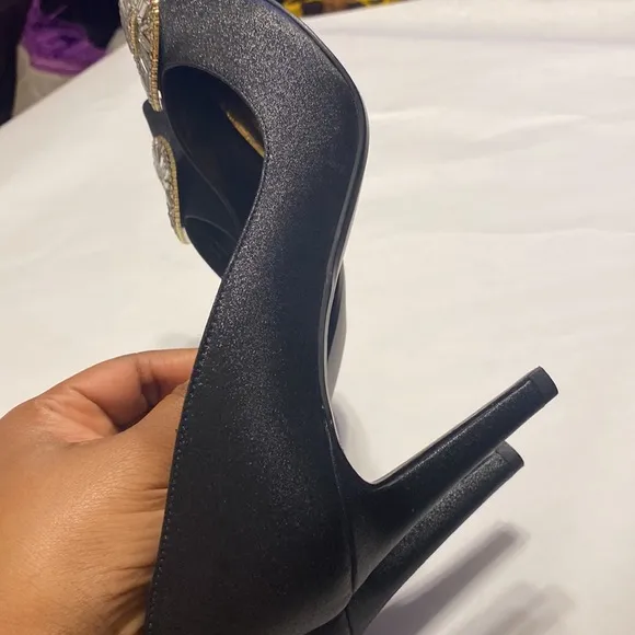 NWOT J.Reneé Nalda Black Dress Shoes Rhinestone Embellishmen