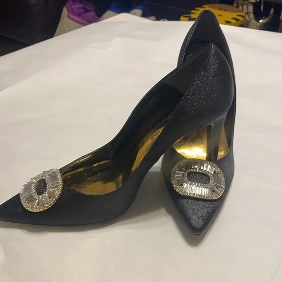 NWOT J.Reneé Nalda Black Dress Shoes Rhinestone Embellishmen