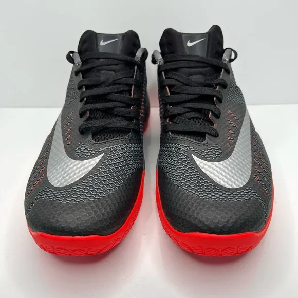 NWOT Nike Hyperlive Black Red Crimson Basketball Men Sneakers Shoes