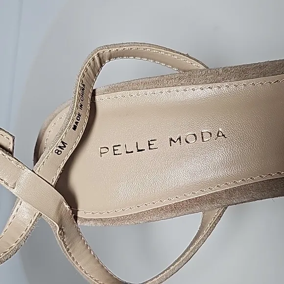 NWOT Pelle Moda Ansel Sandals Block Heels Ankle Strap Suede Gray Mushroom 8