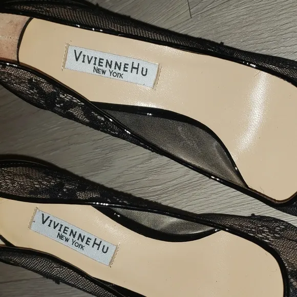 NWOT Vivienne Hu New York Black Lace Shoes Neat Style Heels