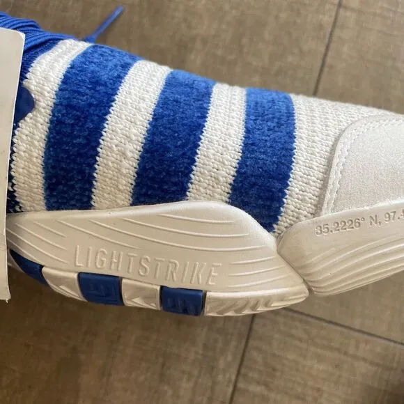 NWT Adidas Men Trae Young 2 Basketball Shoes Size 12 White Blue H03839 Sneakers