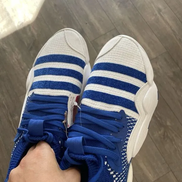 NWT Adidas Men Trae Young 2 Basketball Shoes Size 12 White Blue H03839 Sneakers