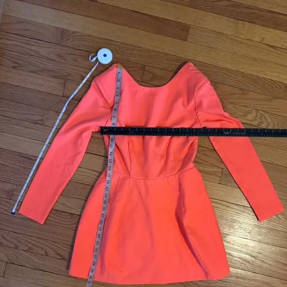 NWT AQ/AQ Neon Long Sleeve Open Back Structured Statement Mini Dress Size 4