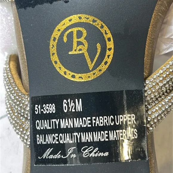 NWT Bella Vita Womens Carmen Bronze Diamond Block Heel Sandal Shoe Size 6.5M