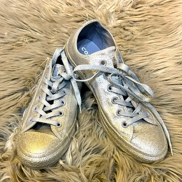 NWT Converse silver Chuck Taylor’s