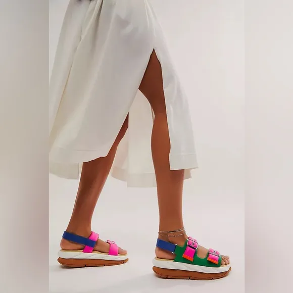 NWT Garden Party Buckle Sandals