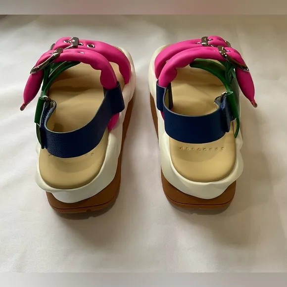 NWT Garden Party Buckle Sandals