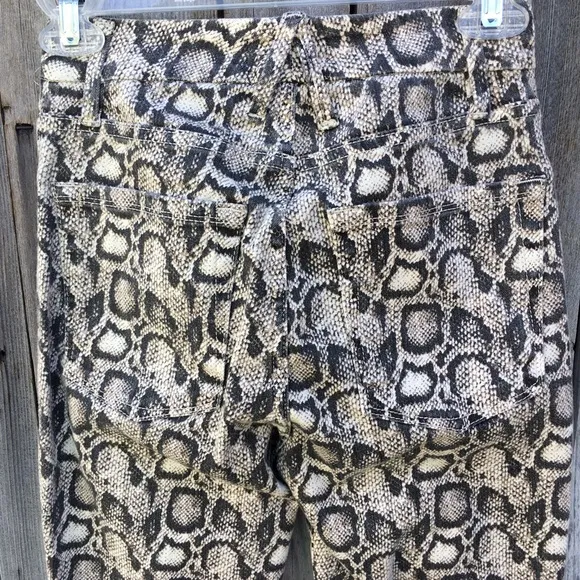 NWT Good American Good Legs Snake Print Jean Black Cream 2