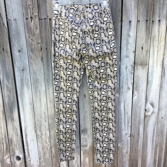 NWT Good American Good Legs Snake Print Jean Black Cream 2