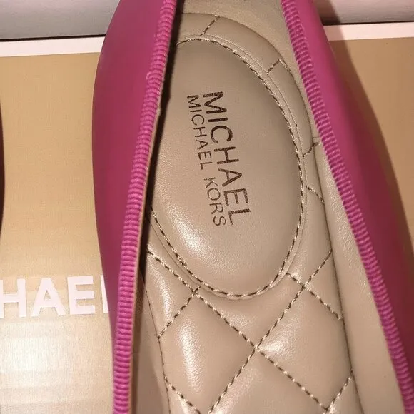 NWT IN BOX 💥 MICHAEL KORS Honey Ballet Dragonfruit Pink Flats with SILVER Logo