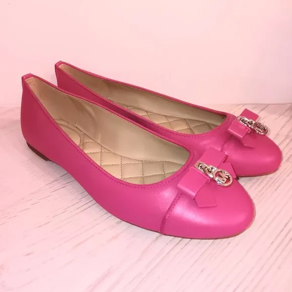 NWT IN BOX 💥 MICHAEL KORS Honey Ballet Dragonfruit Pink Flats with SILVER Logo