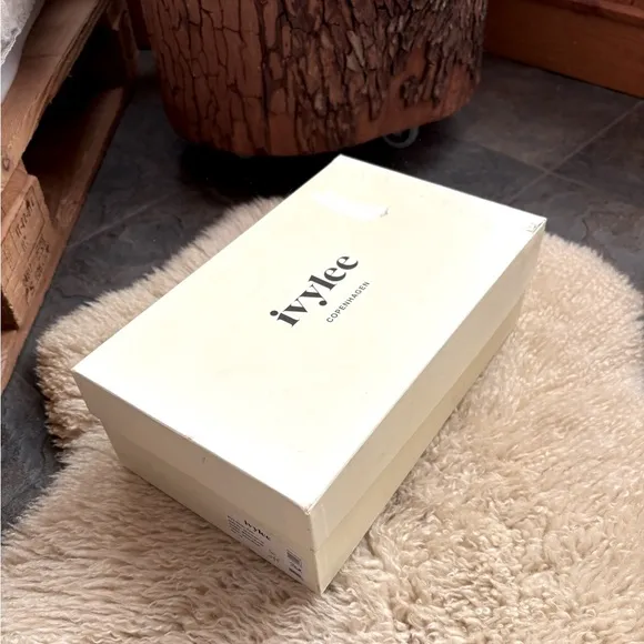NWT Ivylee Copenhagen “Eden” Heels