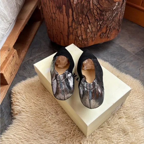 NWT Ivylee Copenhagen “Eden” Heels