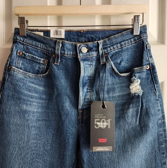 NWT Levi's 501 Original Cropped Distressed Denim