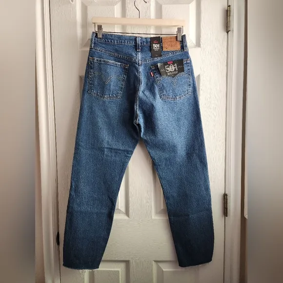 NWT Levi's 501 Original Cropped Distressed Denim
