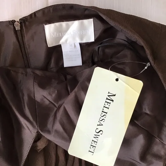 NWT- MELISSA SWEET WOMEN COCO BROWN HALTERED PLEATED BUBBLE BRIDESMAID DRESS 14