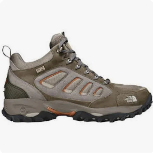 NWT. Mens North Face Pinyon XCR Mid, Gore-tex Hiking Shoe, Size 11.5