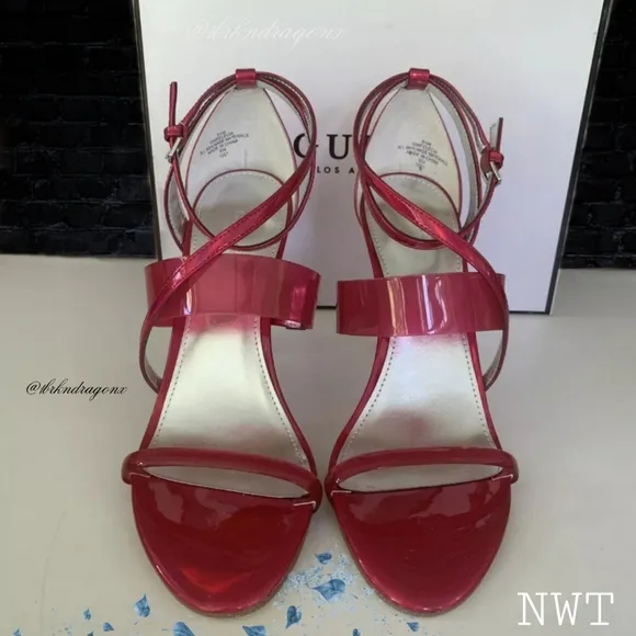 NWT Pink Shimmer Heeled Sandal Gorgeous Poppin Pink 🩷 Strappy Sandals