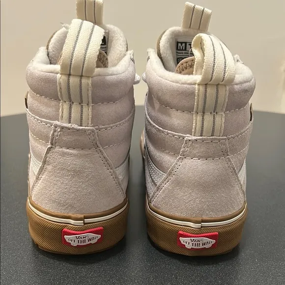 NWT - Vans UA SK8-Hi MTE-2 Sneakers, Beige, Size M 7.5 / W 9.0, RARE!!