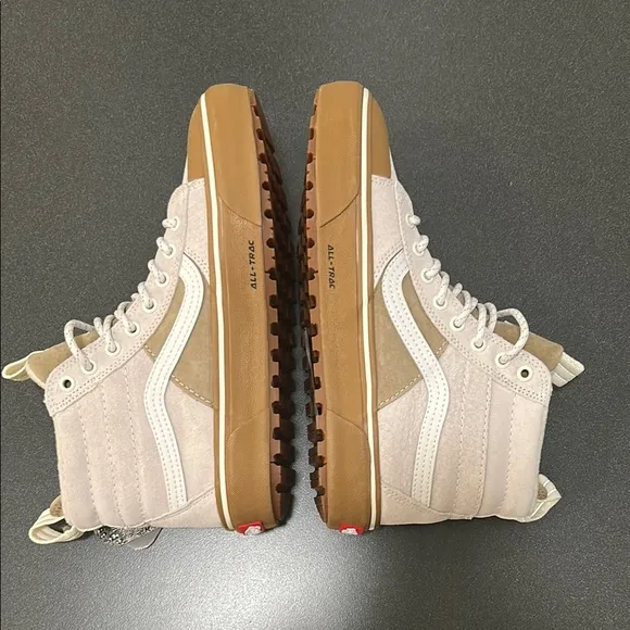 NWT - Vans UA SK8-Hi MTE-2 Sneakers, Beige, Size M 7.5 / W 9.0, RARE!!