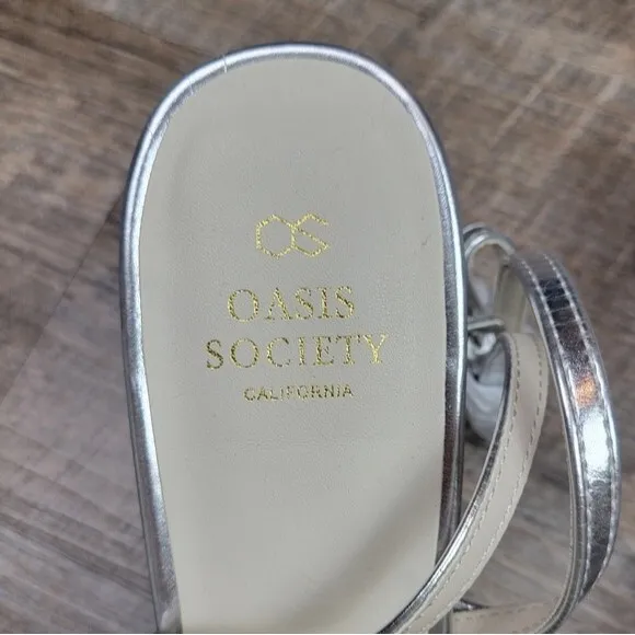 Oasis Society Annalise silver square toe chunky platform heeled sandals