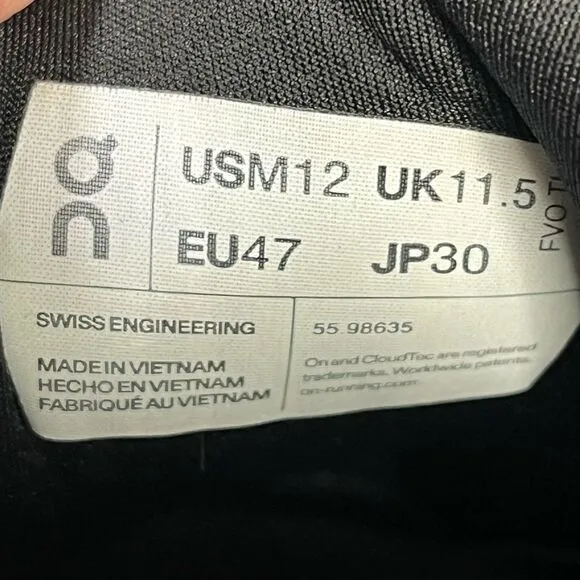 On Cloudgo  Black Eclipse Men size 12.5