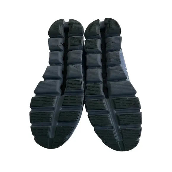 On Running Men Shoes Size 13