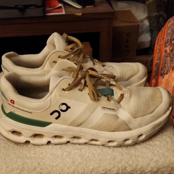 On Running Men's Athletic Shoes - White and Tan