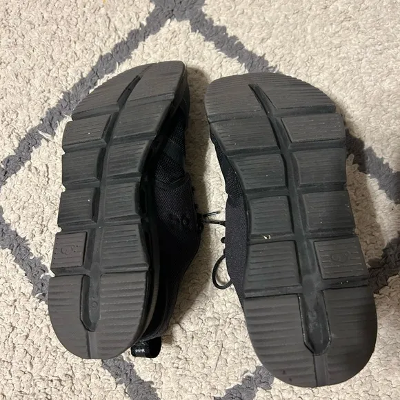 On Running Shoes Kids 5.5 fits Women 6.5