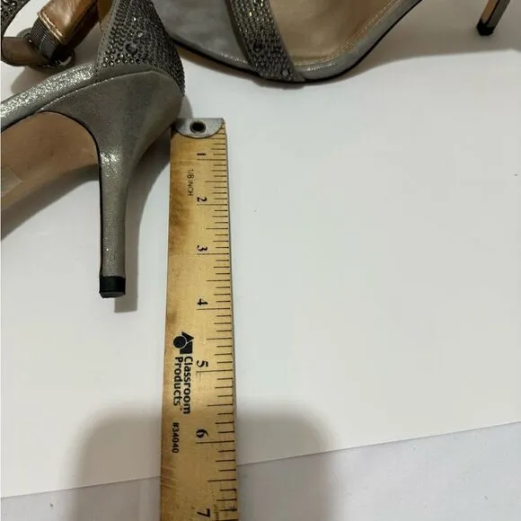 Pella Moda Evening Sandals 8.5 M heels gray jeweled