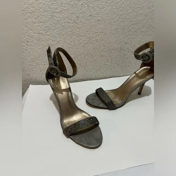 Pella Moda Evening Sandals 8.5 M heels gray jeweled