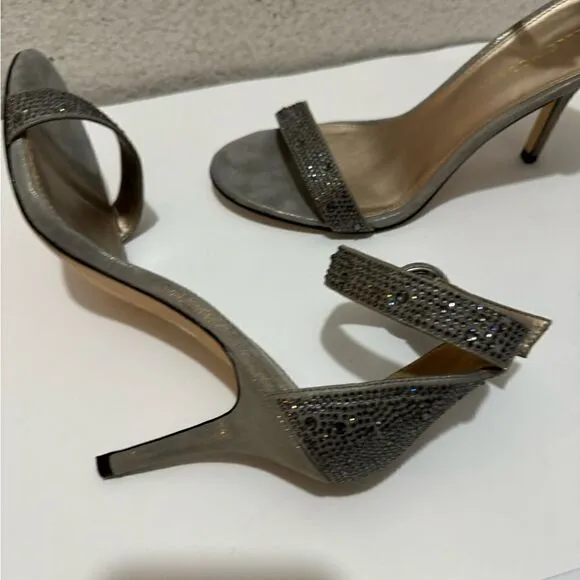 Pella Moda Evening Sandals 8.5 M heels gray jeweled