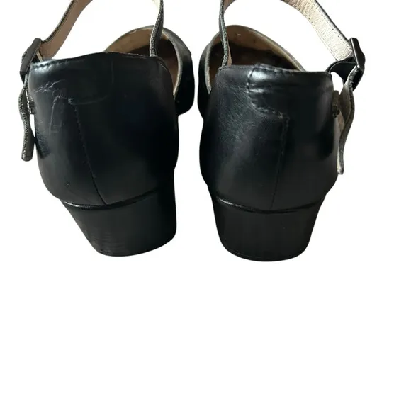 Pikolinos black floral cut out leather Mary Janes size 39/8 ankle strap retro
