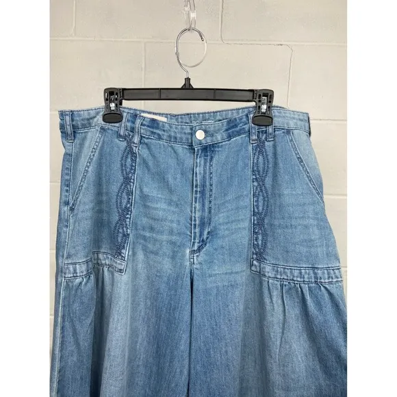 Pilcro High Rise Wide Leg Cropped Jeans Embroidered Pockets Denim Blue Size 32