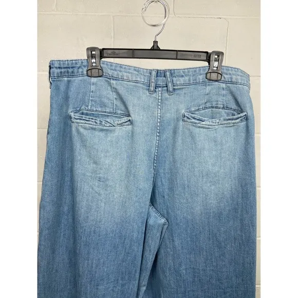 Pilcro High Rise Wide Leg Cropped Jeans Embroidered Pockets Denim Blue Size 32
