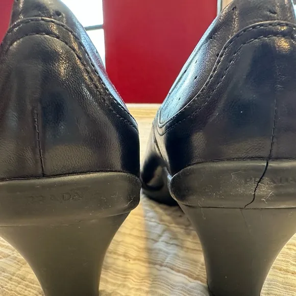 PRADA Black Square Toe Leather Pumps, Size 40 1/2 (certificate of authenticity)