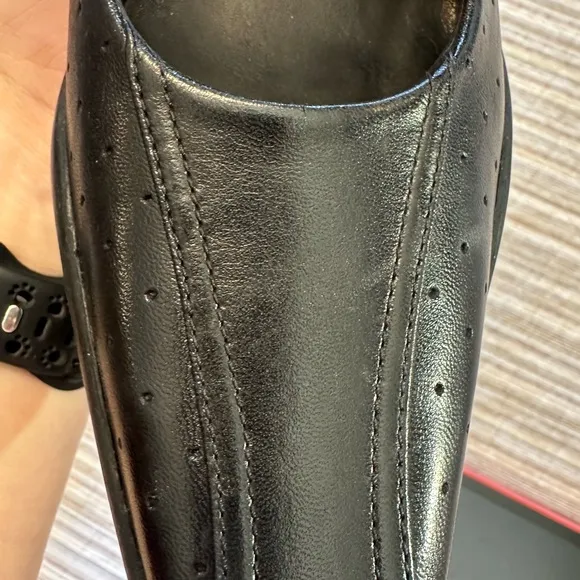PRADA Black Square Toe Leather Pumps, Size 40 1/2 (certificate of authenticity)