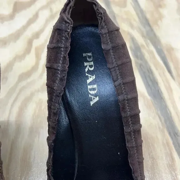 Prada Brown suede pleated leather pumps 4”heel EU Size 37 US Pointed toe shoe