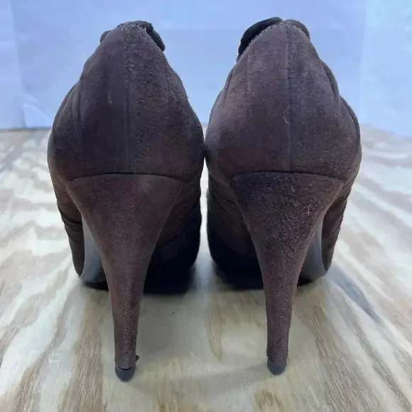 Prada Brown suede pleated leather pumps 4”heel EU Size 37 US Pointed toe shoe