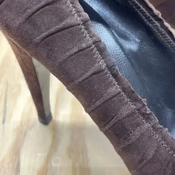 Prada Brown suede pleated leather pumps 4”heel EU Size 37 US Pointed toe shoe