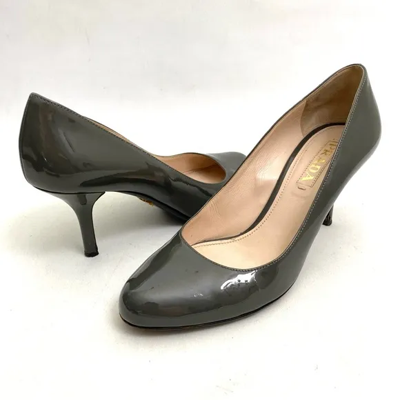 PRADA Round Toe Pumps High Heels 8 / 38 Glossy Gray Leather Womens Made in Italy
