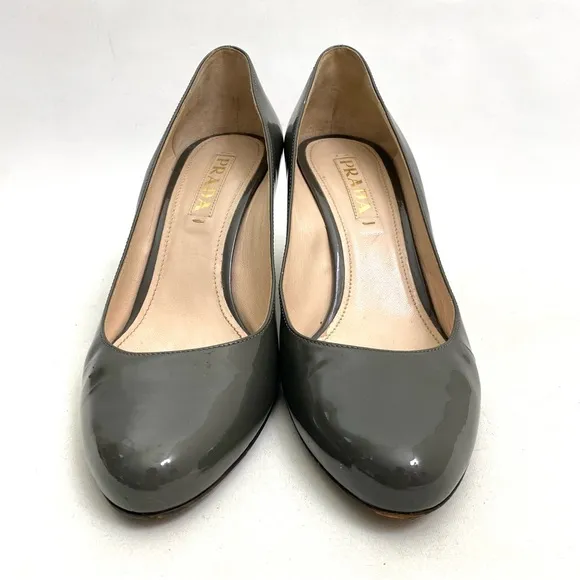 PRADA Round Toe Pumps High Heels 8 / 38 Glossy Gray Leather Womens Made in Italy