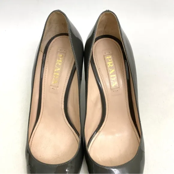 PRADA Round Toe Pumps High Heels 8 / 38 Glossy Gray Leather Womens Made in Italy