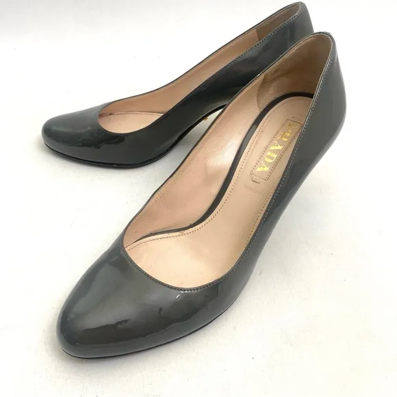 PRADA Round Toe Pumps High Heels 8 / 38 Glossy Gray Leather Womens Made in Italy