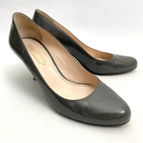 PRADA Round Toe Pumps High Heels 8 / 38 Glossy Gray Leather Womens Made in Italy
