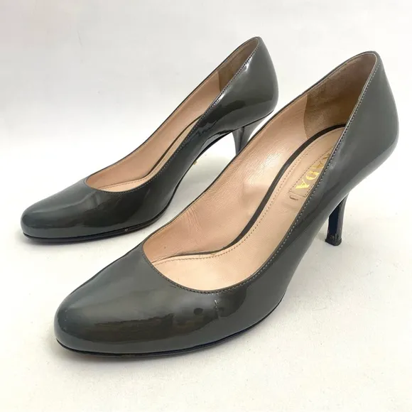 PRADA Round Toe Pumps High Heels 8 / 38 Glossy Gray Leather Womens Made in Italy